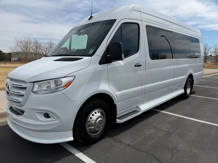 White Mercedes Sprinter – Aspen limo service